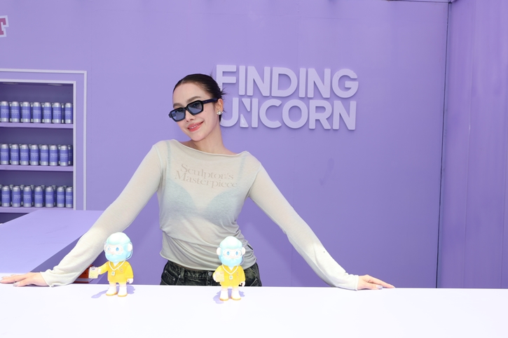 ไอคอนสยาม จับมือ FINDING UNICORN อาร์ตทอยชื่อดังจากจีน จัดงาน “FINDING SUMMER LAND HELLO! BANGKOK” Pop-up Shop ครั้งแรกที่ใหญ่ที่สุดในเอเชียตะวันออกฉียงใต้