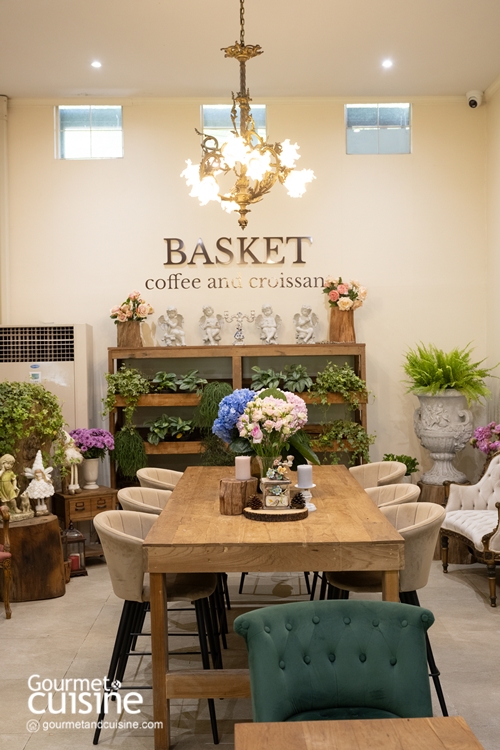 ไปกินครัวซองต์ในสวนลับ Basket - coffee and croissant คาเฟ่สวยร่มรื่น ถนนหทัยราษฎร์ 