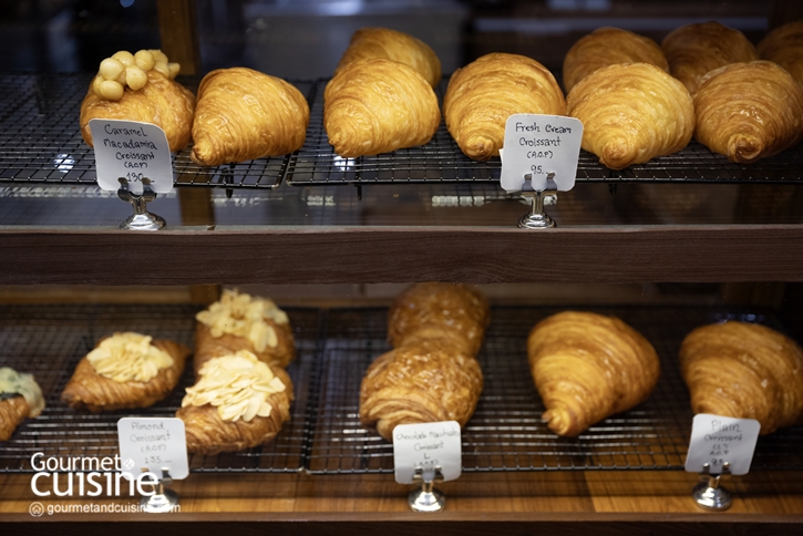 ไปกินครัวซองต์ในสวนลับ Basket - coffee and croissant คาเฟ่สวยร่มรื่น ถนนหทัยราษฎร์ 