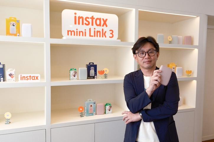 INSTAX คอลแลบคาเฟ่ดังใจกลางเมือง! ส่ง instax mini Link 3 สมาร์ตโฟนปรินเตอร์รุ่นล่าสุด  มอบความสนุกสุดใจฟูให้สาวก INSTAX