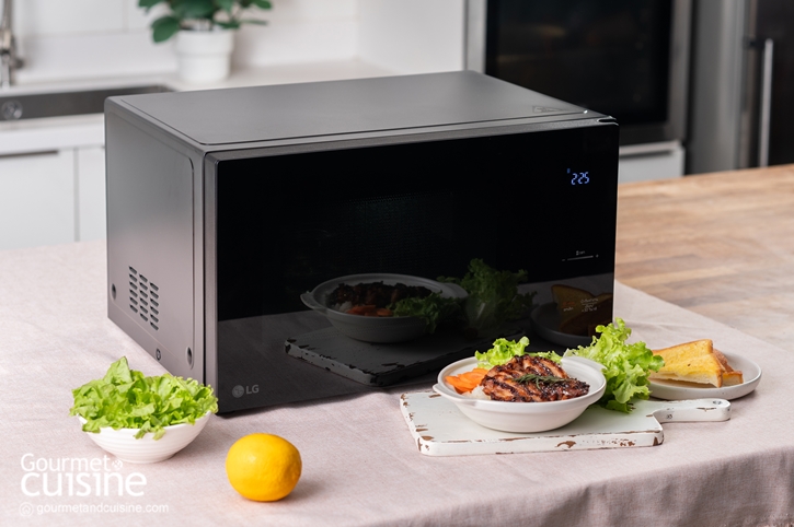 ให้ทุกมื้ออาหารเป็นเรื่องง่ายด้วย LG Neo Chef TM ไมโครเวฟประจำบ้าน จะวางมุมไหนก็เวิร์ค!