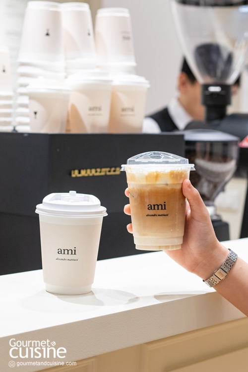 จิบกาแฟแบบชาวปารีเซียงที่ Le Café AMI Bangkok ป๊อปอัพคาเฟ่ของแบรนด์แฟชั่นหรู AMI Paris