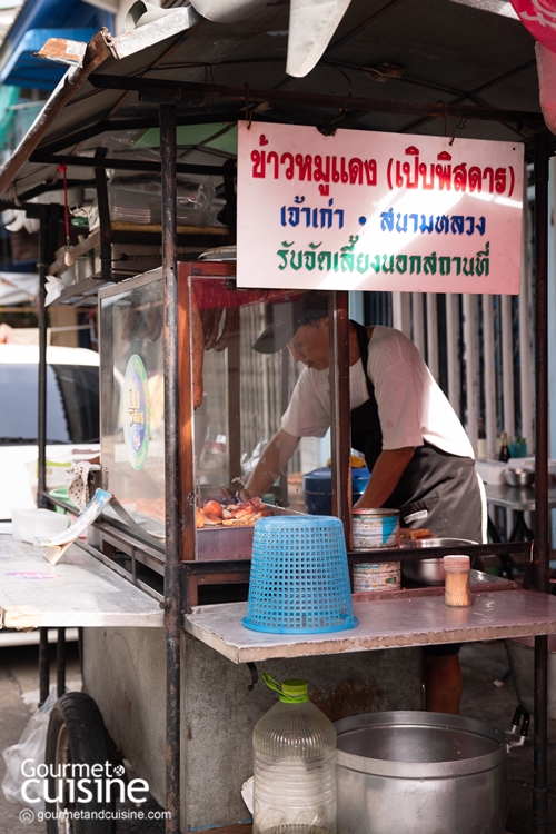 เดินเล่นตลาดตรอกหม้อ ตลาดเช้าไวรัลสุดฮอตในโลกออนไลน์