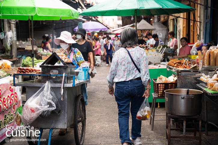 เดินเล่นตลาดตรอกหม้อ ตลาดเช้าไวรัลสุดฮอตในโลกออนไลน์