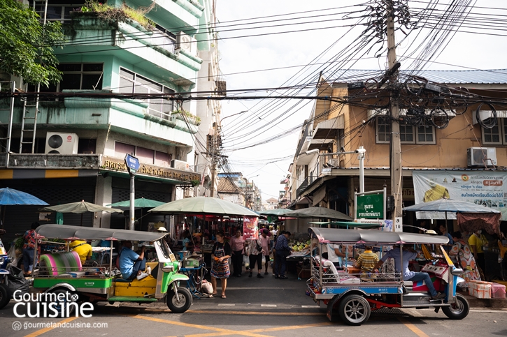 เดินเล่นตลาดตรอกหม้อ ตลาดเช้าไวรัลสุดฮอตในโลกออนไลน์