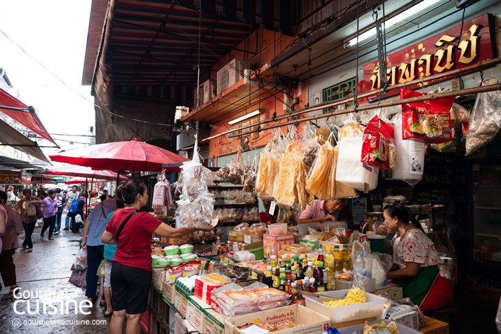 เดินเล่นตลาดตรอกหม้อ ตลาดเช้าไวรัลสุดฮอตในโลกออนไลน์