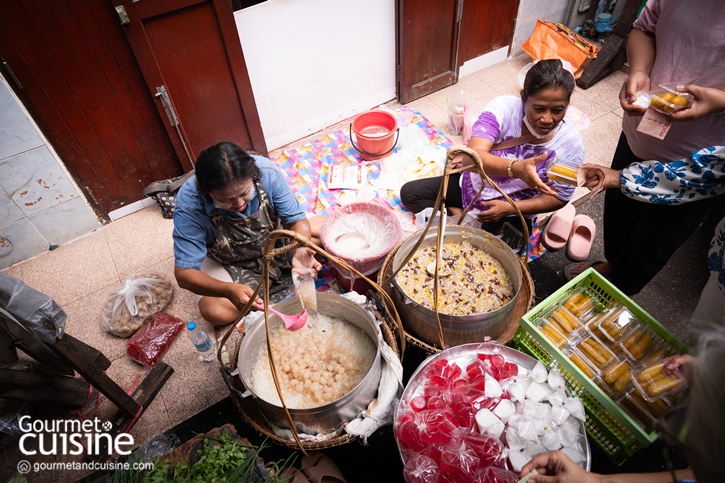 เดินเล่นตลาดตรอกหม้อ ตลาดเช้าไวรัลสุดฮอตในโลกออนไลน์