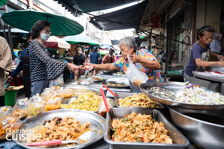 เดินเล่นตลาดตรอกหม้อ ตลาดเช้าไวรัลสุดฮอตในโลกออนไลน์