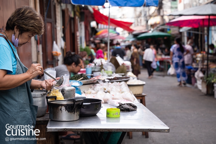 เดินเล่นตลาดตรอกหม้อ ตลาดเช้าไวรัลสุดฮอตในโลกออนไลน์