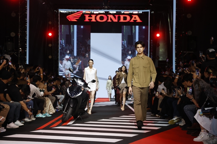 ไทยฮอนด้า  จัดงานแฟชั่นโชว์สุดล้ำ ‘Honda Fashion A.T. Week’ เป็นครั้งแรก! เผยโฉม New Honda Giorno+ และ All New LEAD125