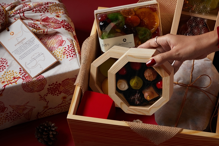 เทศกาลแห่งความสุขกับชุดกล่องของขวัญสไตล์ญี่ปุ่น “Sense of Festive Hamper” ณ โรงแรม ดิ โอกุระ เพรสทีจ กรุงเทพฯ