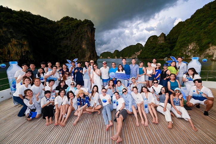 “นาย ณภัทร” ชวนฮีลกาย ฮีลใจ  พาล่องเรือ “เชื่อมคุณ...สู่ความผ่อนคลายบนพื้นที่สีฟ้า” ผ่านแคมเปญใหม่ของน้ำดื่มคริสตัล ที่ภูเก็ต