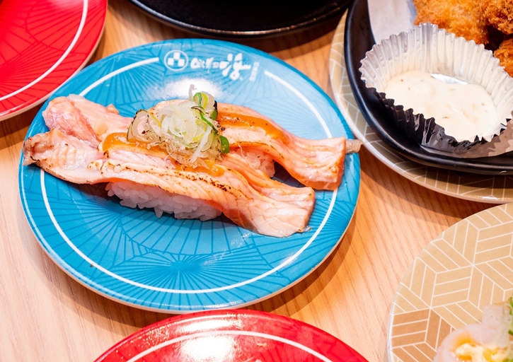 ร้านแรกในประเทศไทย! คัตสึมิโดริ ซูชิ (Katsu Midori Sushi)  ร้านซูชิสายพานอันดับ 1 จากโตเกียว เปิดแล้ววันนี้ ที่ชั้น 3 โซน Japan Avenue zOne ศูนย์การค้าเซ็นทรัลเวิลด์