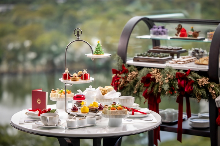 Festive Afternoon Tea ชุดน้ำชายามบ่ายต้อนรับเทศกาลแห่งความสุขที่ The Ritz-Carlton, Bangkok