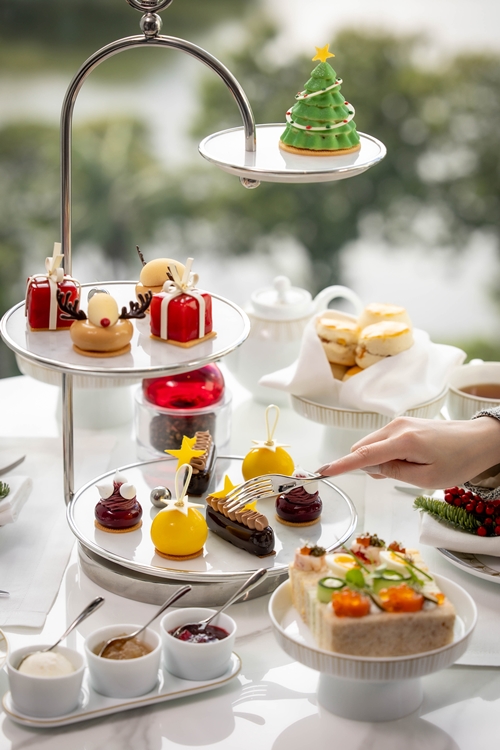 Festive Afternoon Tea ชุดน้ำชายามบ่ายต้อนรับเทศกาลแห่งความสุขที่ The Ritz-Carlton, Bangkok